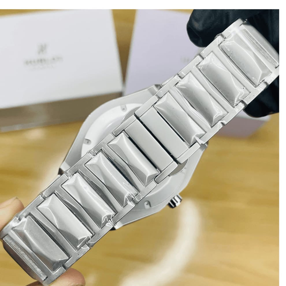 HB Premium Watch - Luxury Diamond Cut Chain - Black Dial