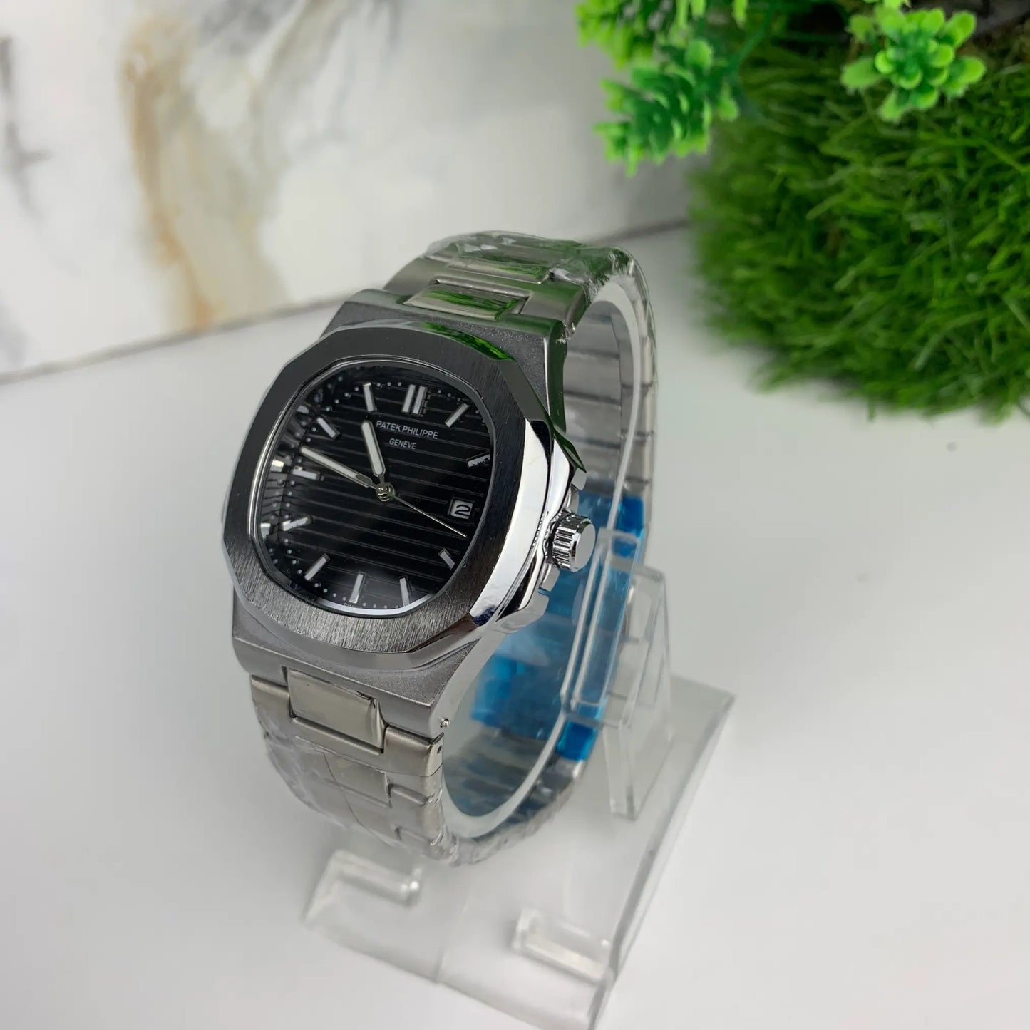 PP Nautilas Black Dial